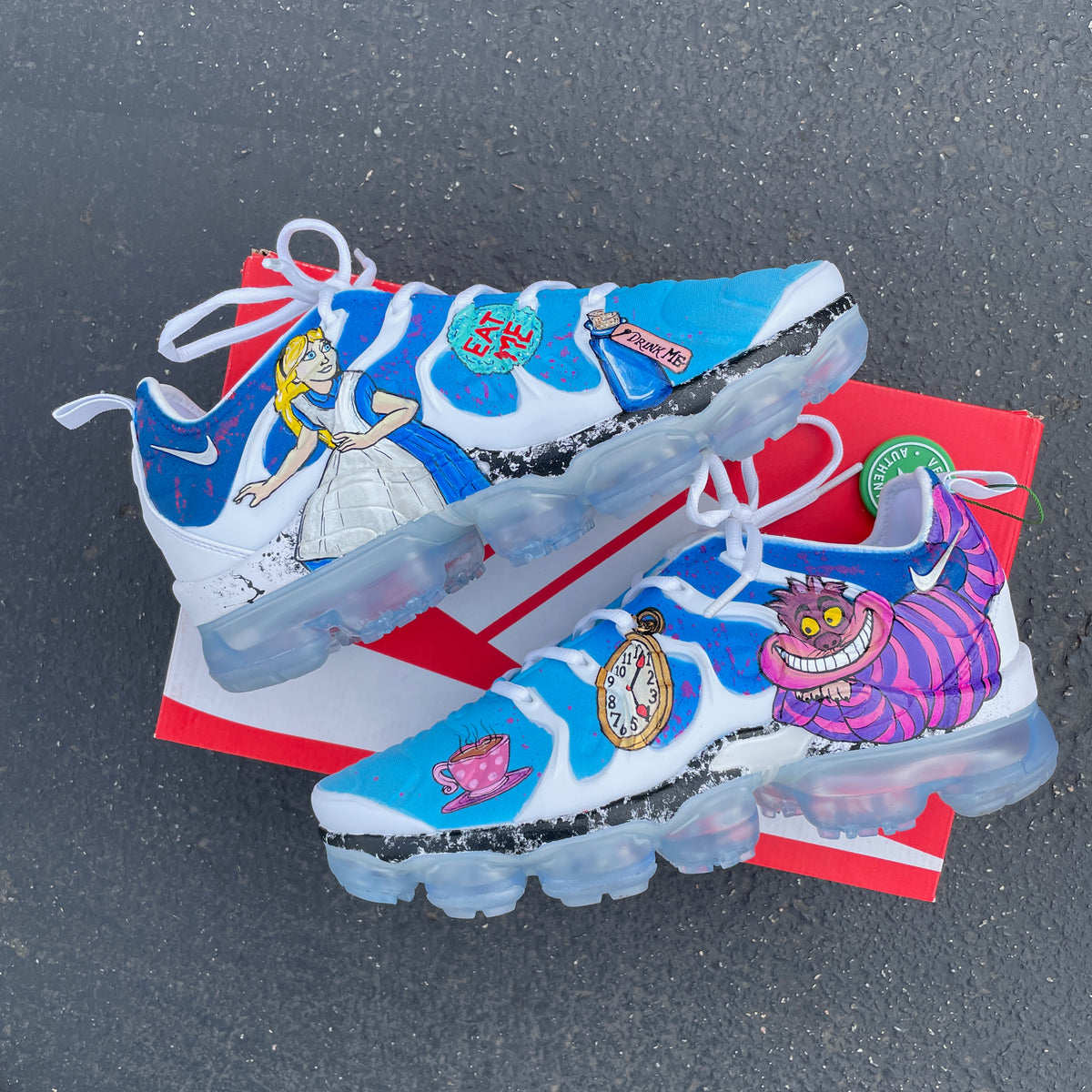 all white vapormax plus womens