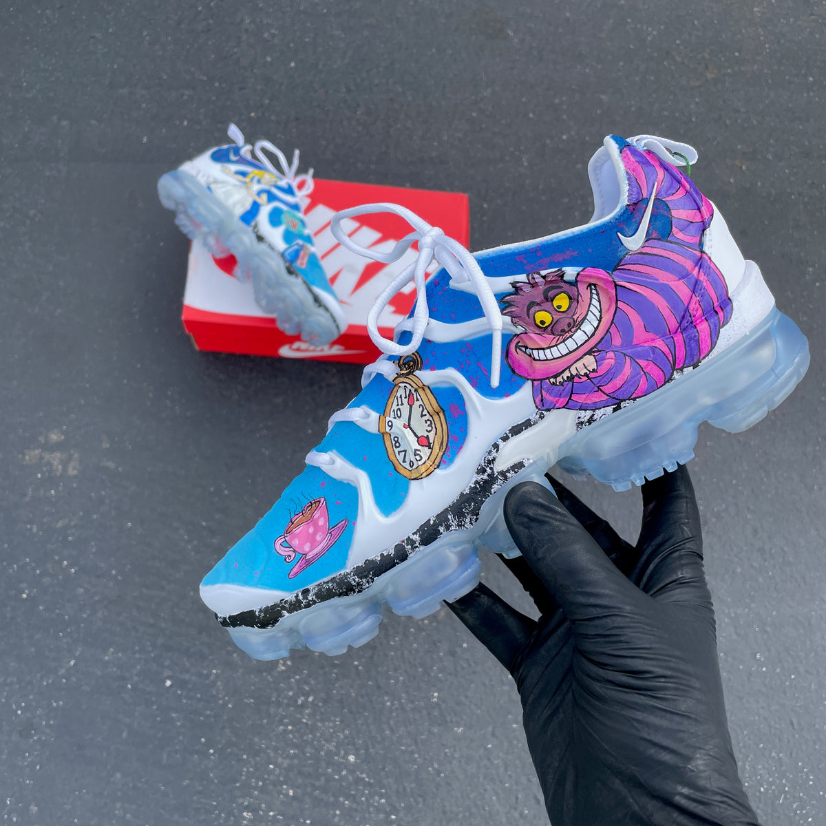 all white vapormax plus womens