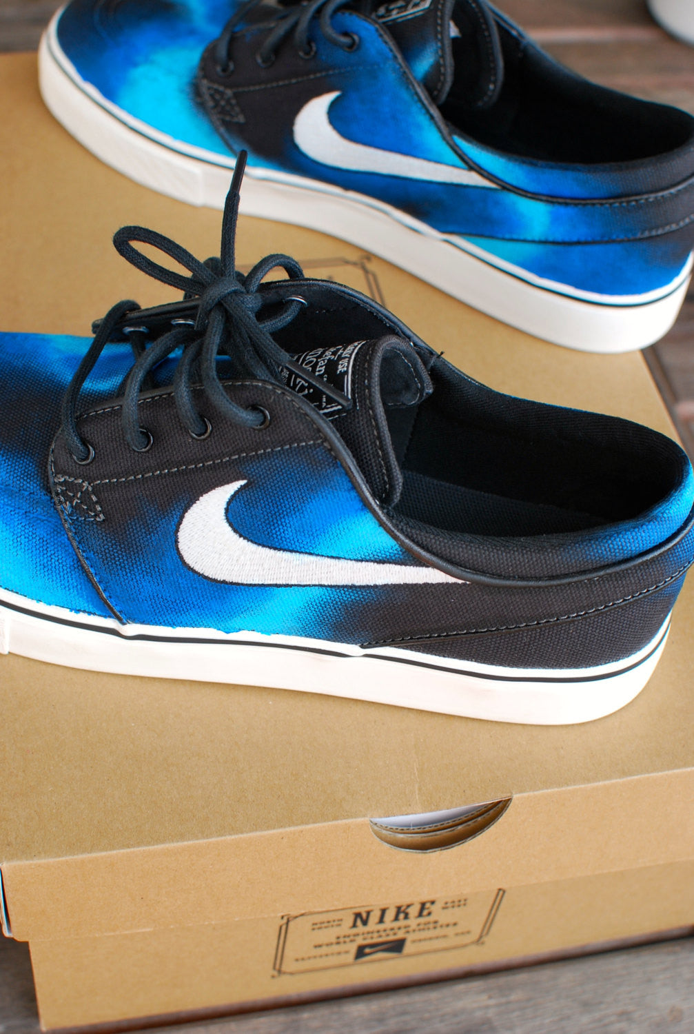 Blue janoski 2025
